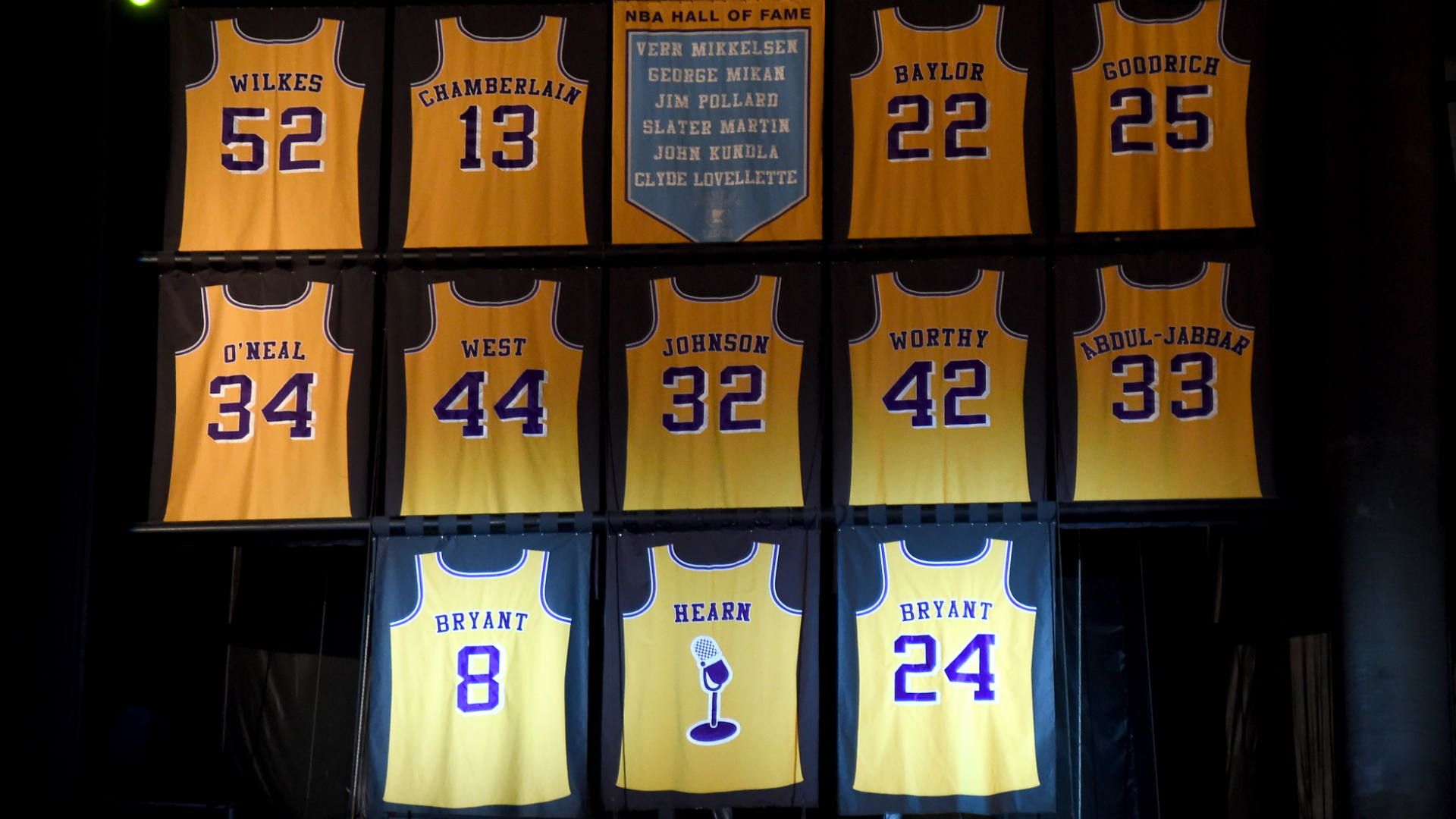 phoenix suns retired jerseys