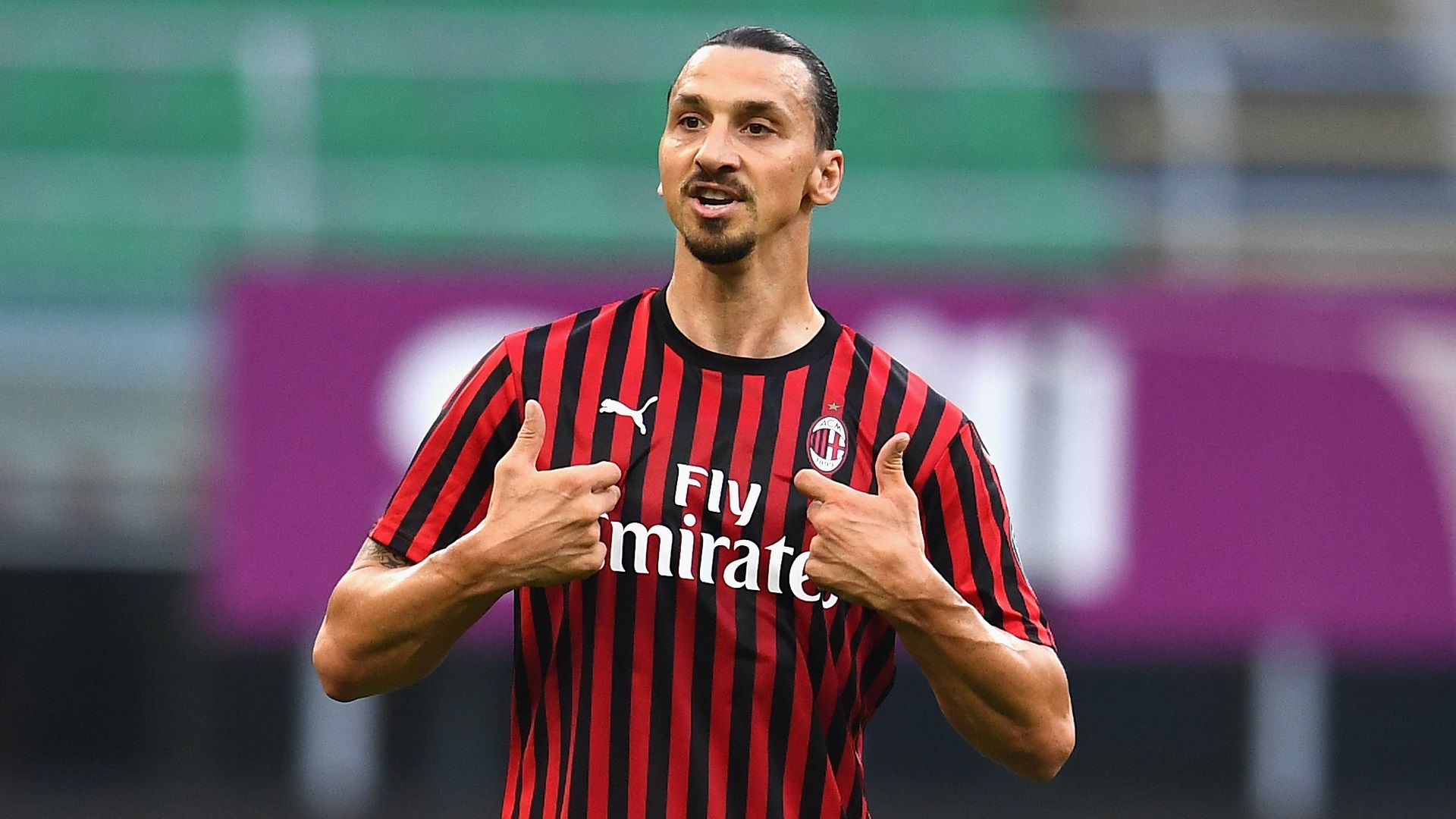 Ac Milan Zlatan Ibrahimovic Bestatigt Verbleib Und Verrat Neue Ruckennummer