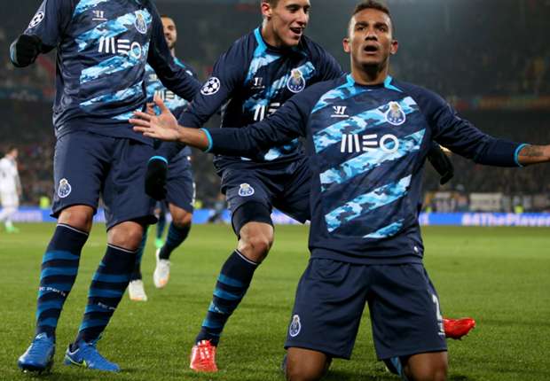 danilo-fc-porto-fc-basel-uefa-champions-league-2014-15-18022015_1j8oas4h1z2cs15992po8qvrzj.jpg