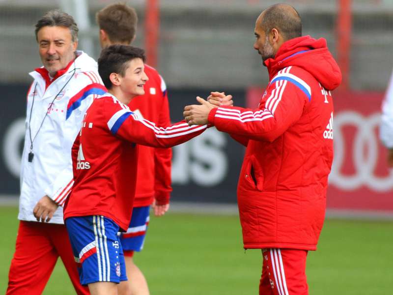 Guardiola invitó a un juvenil de 15 años para participar de la práctica