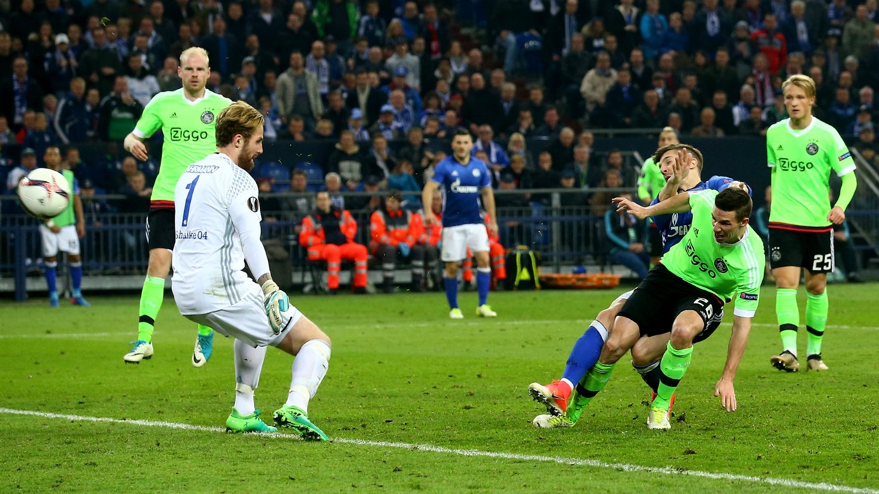 nick-viergever-schalke-04-ajax-europa-league-20042017_za7twsl8vkm717q7a213boog6.jpg