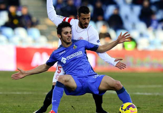 pablo-sarabia-diogo-figueiras-la-liga-getafe-sevilla-08022015_1pea8zn2fr7o71qmi5cjp14ayn.jpg
