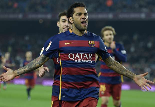 dani-alves-barcelona-villanovense-copa-del-rey_fmhybc03i56r12xl6hhlj1j7v.jpg