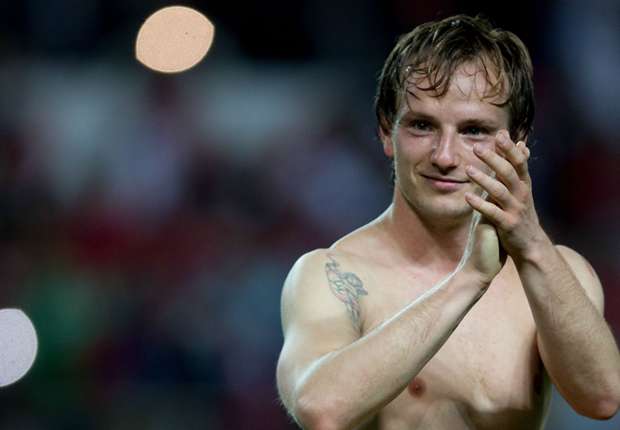 rakitic-sevilla-barcelona-liga-bbva_rcou5y8qyam81hz6xrlgvqbq3.jpg