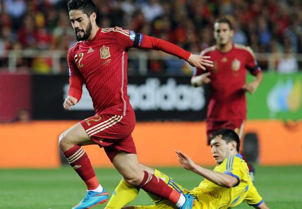 taras-stepanenko-isco-alarcon-euro-2016-qualifying-spain-v-ukraine_ukwdfz61xk8j1q02f28pxv5qv.jpg