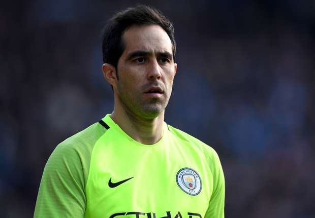 claudio-bravo-manchester-city_1kgk143tr2s2v165557ub10fdu.jpg