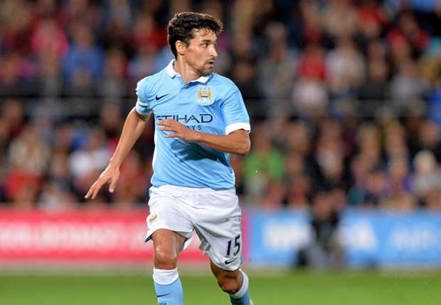 jesus-navas-manchester-city-18072015_1lxmsyaru1f1a1j9da0elgtovh.jpg