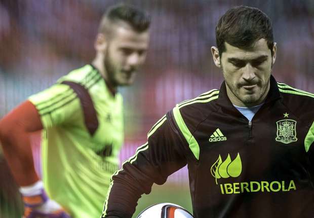 iker-casillas-david-de-gea-spain_ow4qzxxiyasg14r5bm44q7fcm.jpg