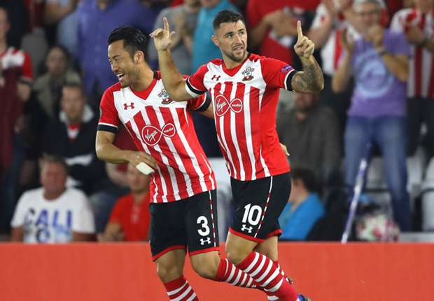 hd-charlie-austin_1k09cq9omzs1j1opb7dzdho14d.jpg