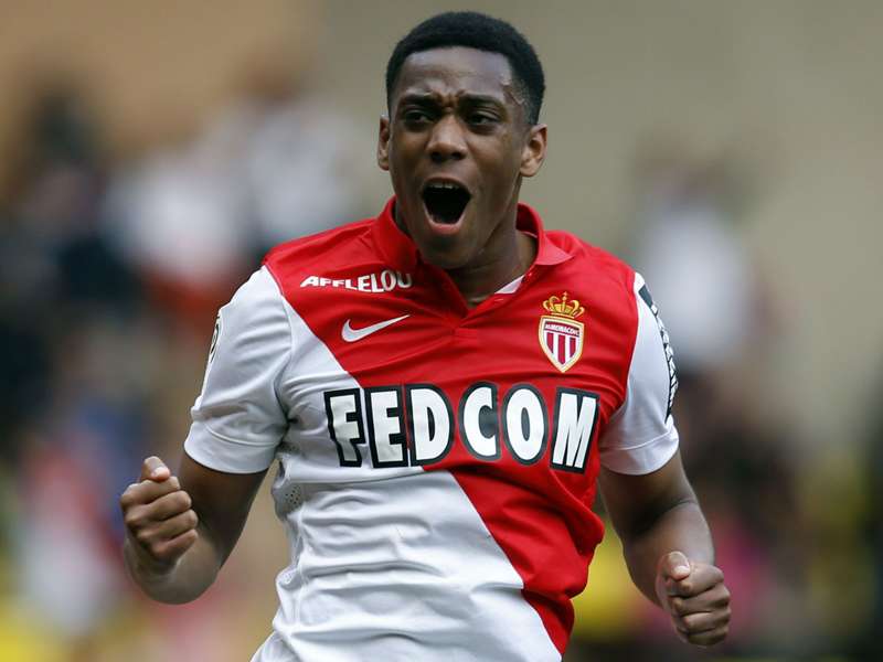 Rooney asked me who Martial was - Schneiderlin