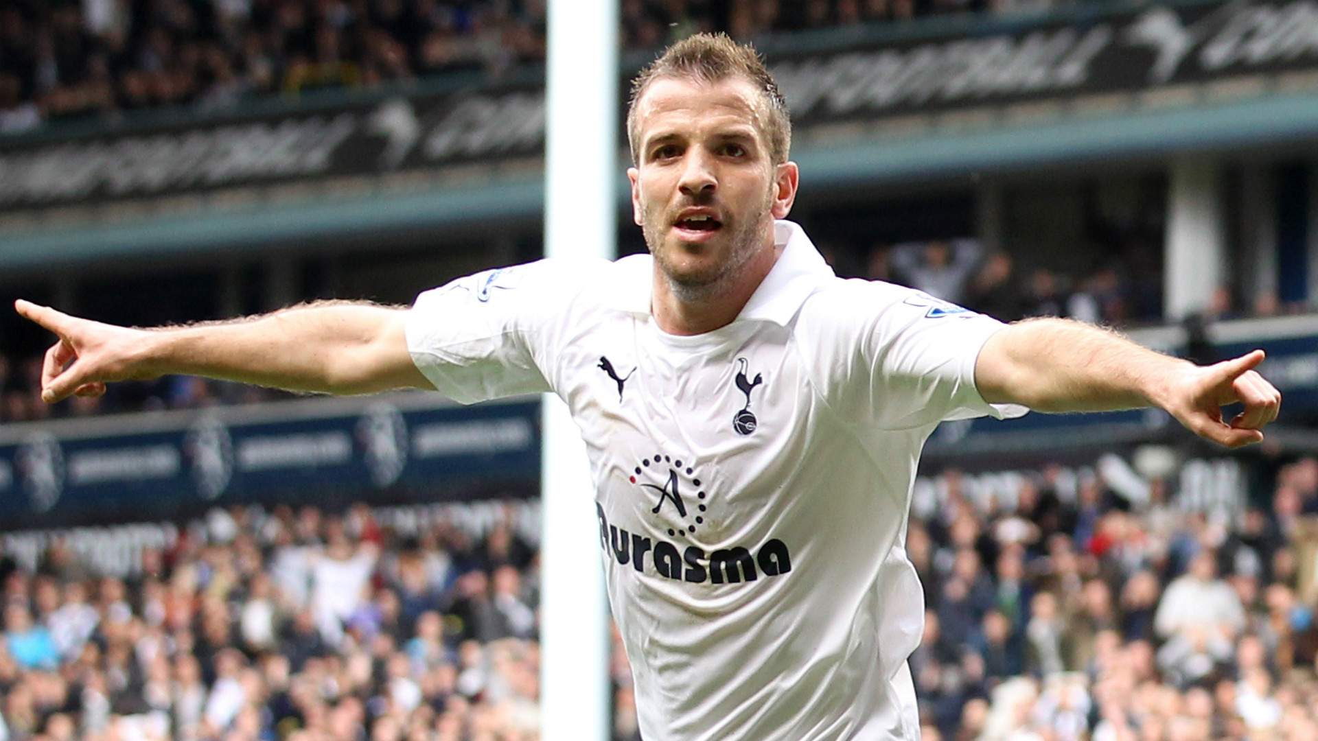 rafael van der vaart tottenham shirt