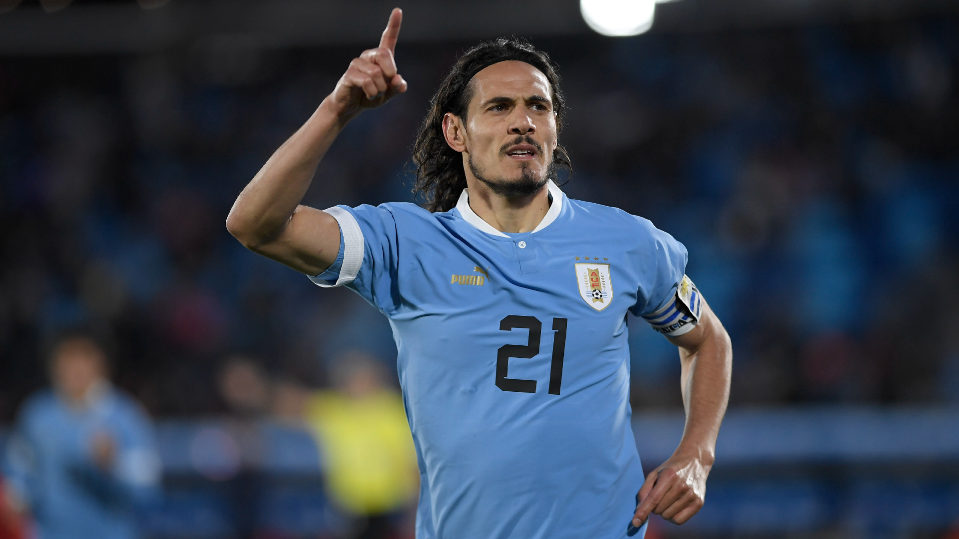 Edinson Cavani has agreed to join Valencia