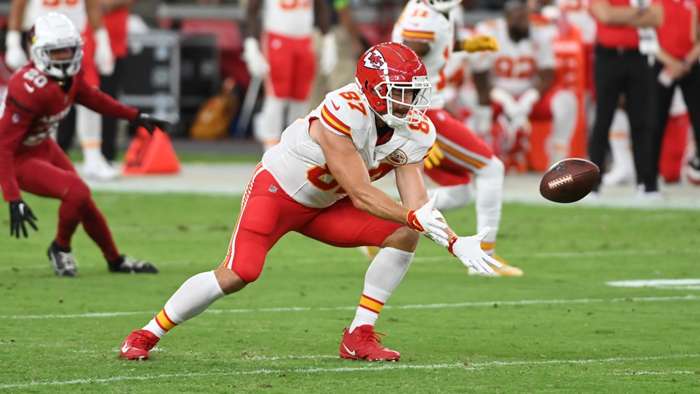 Chiefs' Kelce hyperextends knee in practice, uncertain to play in NFL season opener