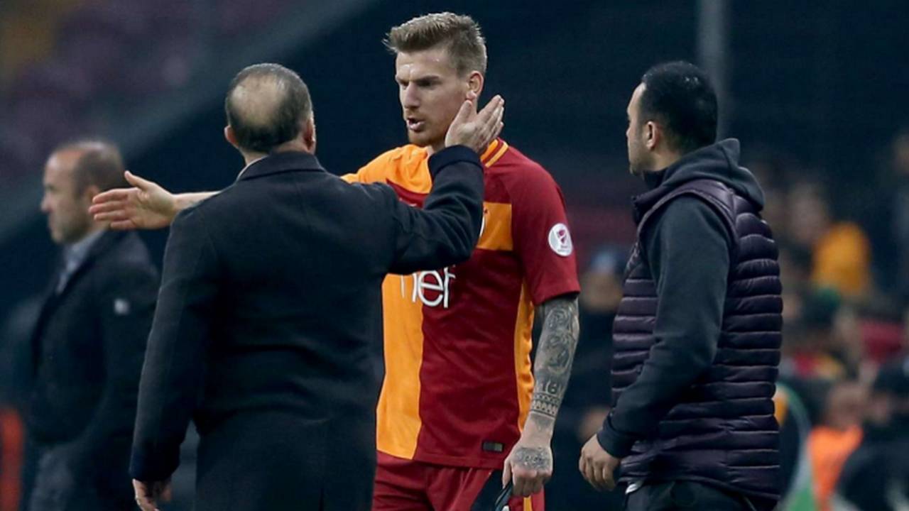 fatih-terim-serdar-aziz_1plydcs6tchh21w40wcx04c4o3.jpg