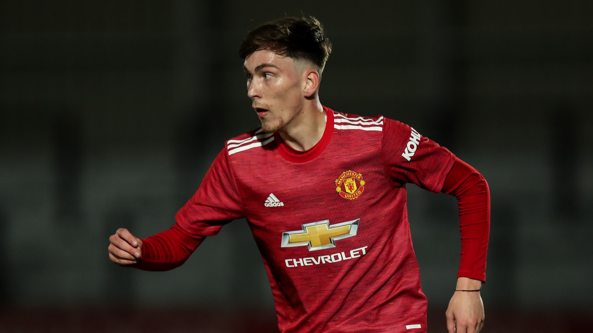 Garner signs new Man Utd deal and rejoins Forest on loan