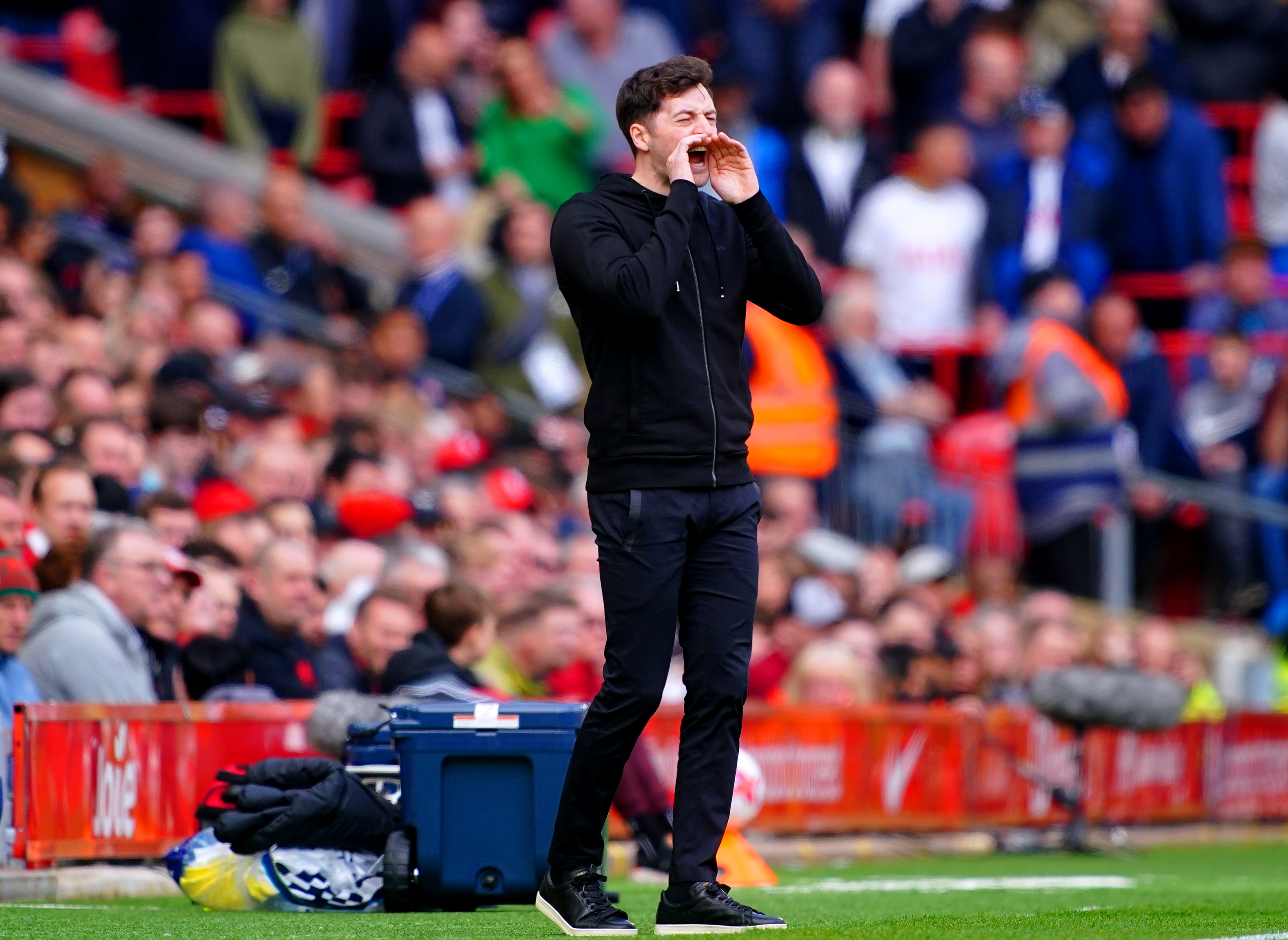 Ryan Mason could switch to a back four