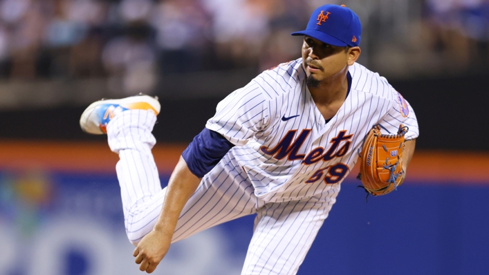New York Mets starting pitcher Carlos Carrasco has suffered an oblique injury