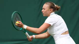 Anisimova advances with dominant display in Wimbledon opener