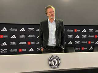 Sir Jim Ratcliffe submits offer for 25% of Class A shares at Man Utd