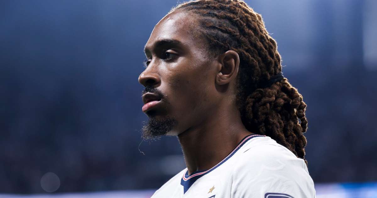 Inter sign Djed Spence from Tottenham on five-year deal to replace Dumfries