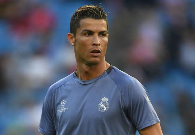 cristiano-ronaldo-cropped_w2tpd9ynmt2o161c3pde4h1dg.jpg