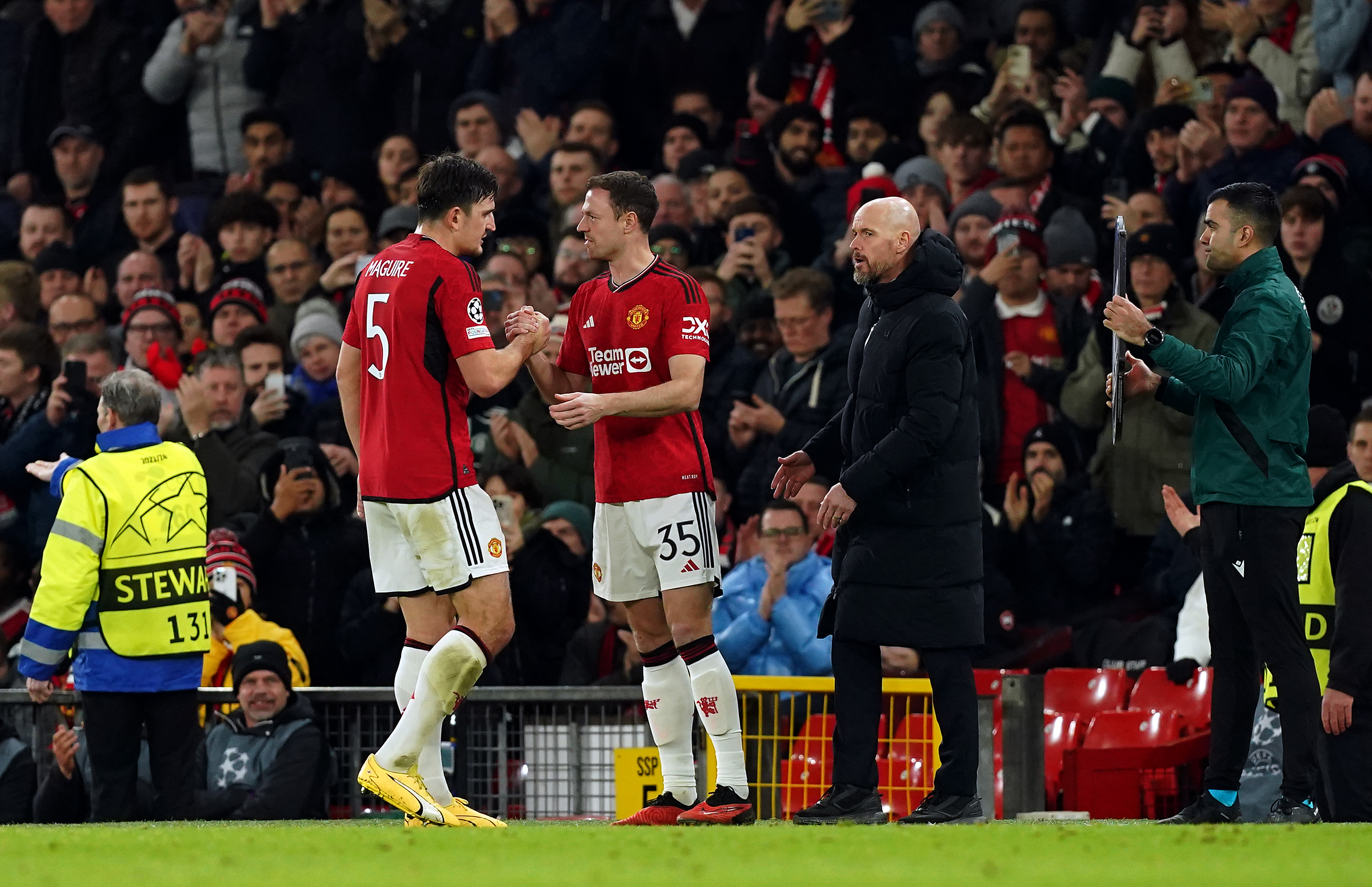 Jonny Evans ‘kicking himself’ over CL exit as Man United turn focus to Liverpool