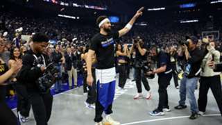 NBA: Curry takes over down stretch as Warriors spoil Thompson's Bay Area return