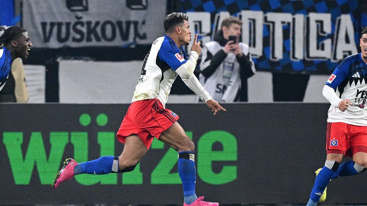 Hamburg 1-1 Borussia Dortmund: Konigsdorffer strikes late to deny visitors