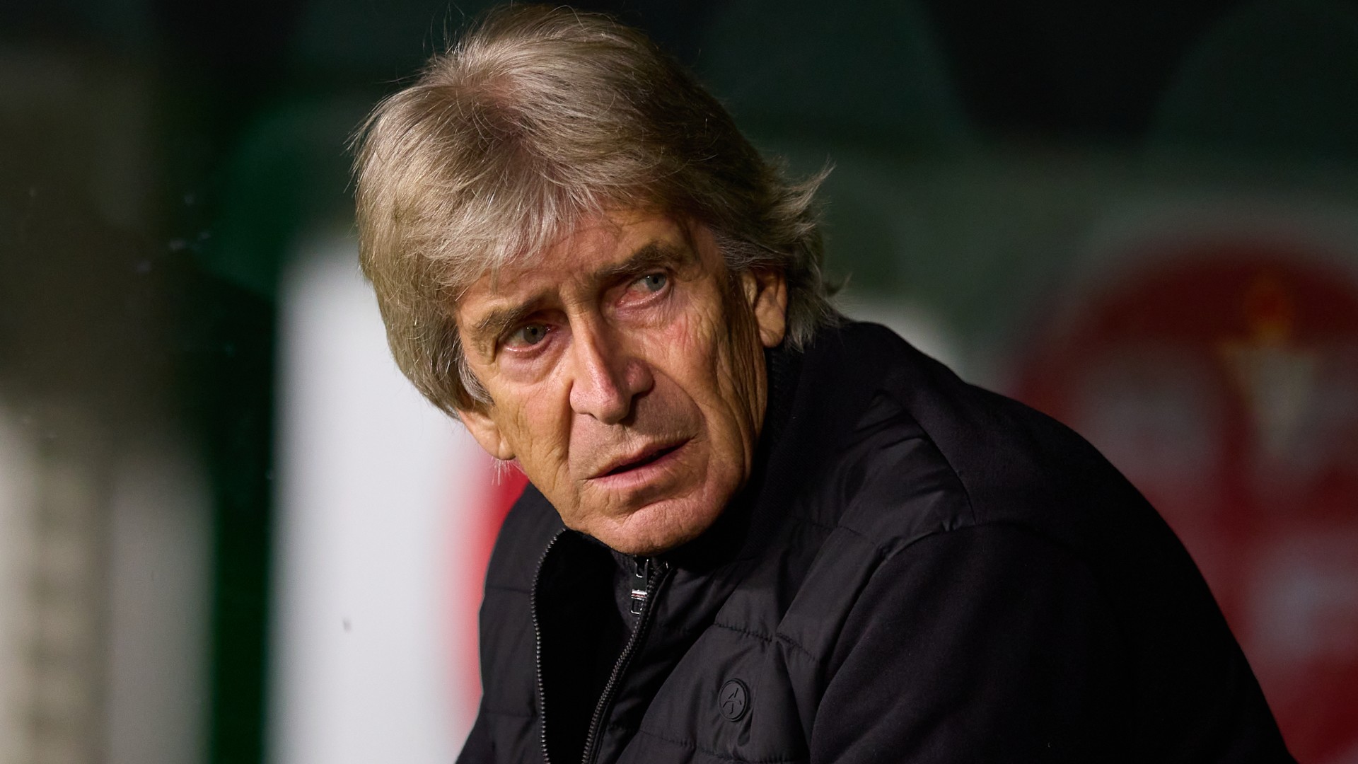 Real Betis head coach Manuel Pellegrini may have to turn to veteran goalkeeper Adrian on Wednesday