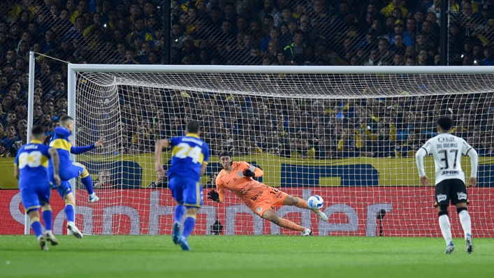 Dario Benedetto misses his penalty for Boca Juniors