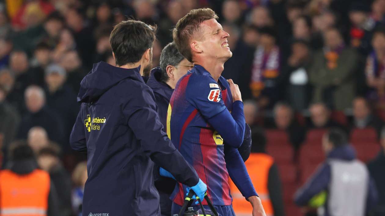 Olmo sidelined for a month with dislocated shoulder