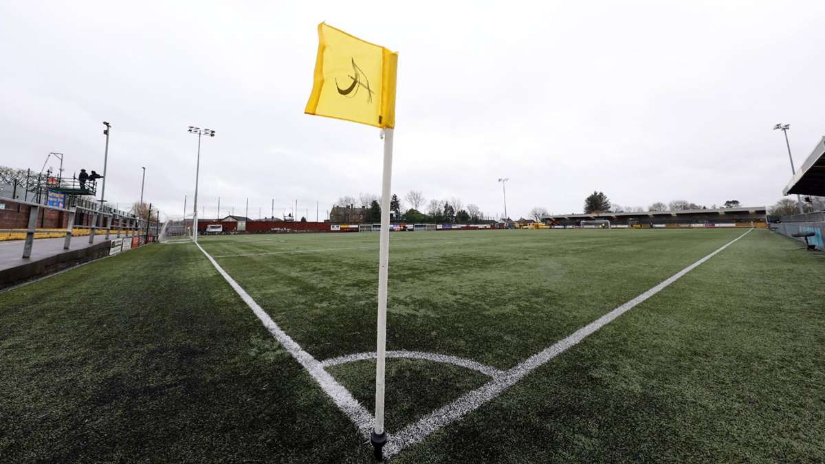 Altrincham secure home play-off tie with win over relegated Oxford City