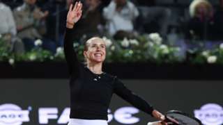 Svitolina stuns Rybakina to set up Swiatek semi-final in Rome