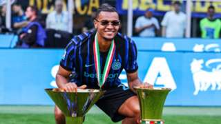 Akanji wants Inter stay after loving life under Chivu