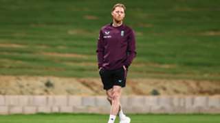 Stokes' return delayed after surgery on broken cheek