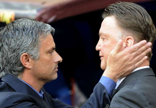mourinhovangaal-cropped_dunjj0fr4psq14jt123f9qqgk.jpg