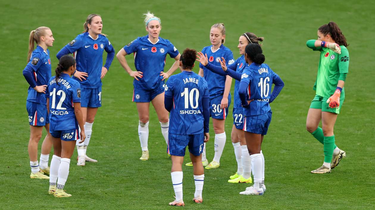 Women's Super League: Chelsea achieve record unbeaten run but drop more points in title race