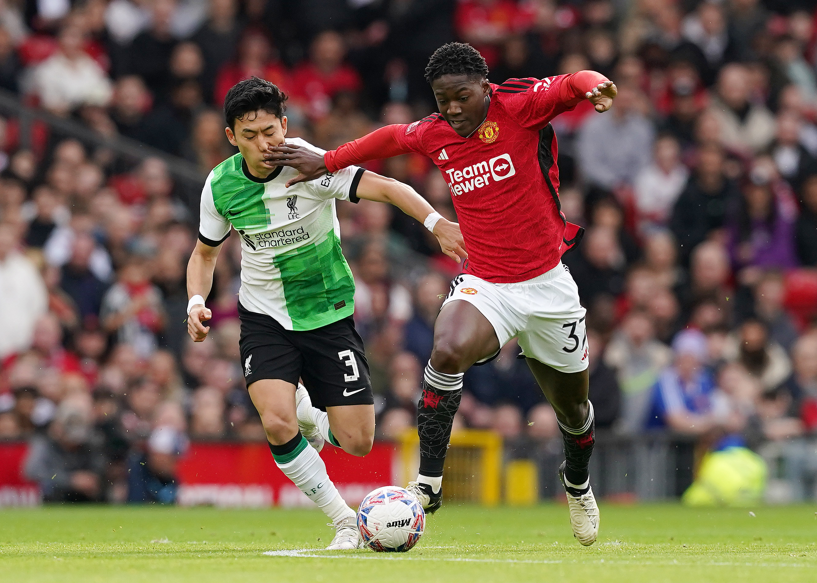 Erik ten Hag expects Kobbie Mainoo to handle the hype after England debut