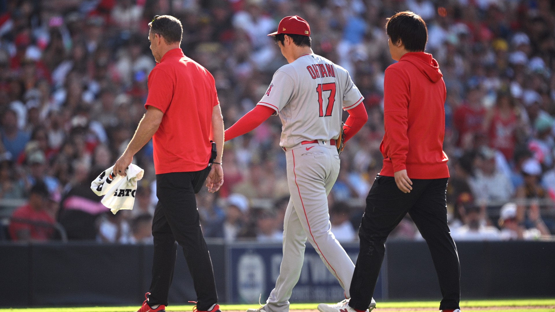 Ohtani exits early with blister in Angels' loss; Guardians win in 10 to end Braves' 9-game winning streak