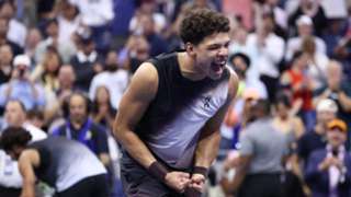 Shelton stuns Alcaraz in epic late-night US Open quarter-final battle