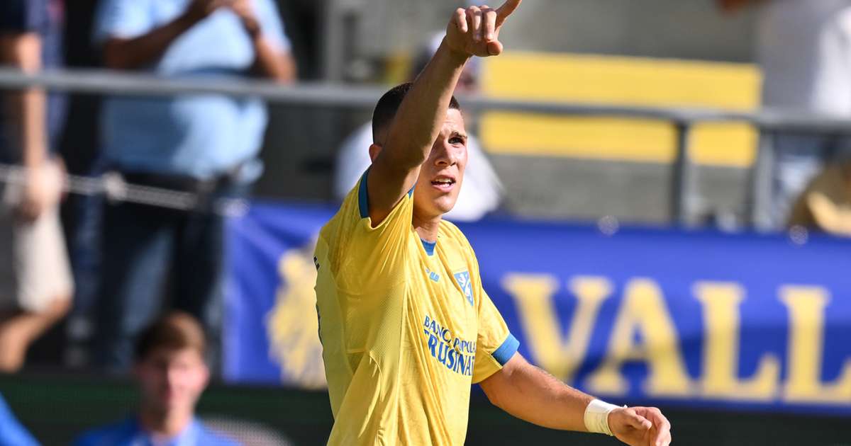 Giorgi Kvernadze in action for Frosinone