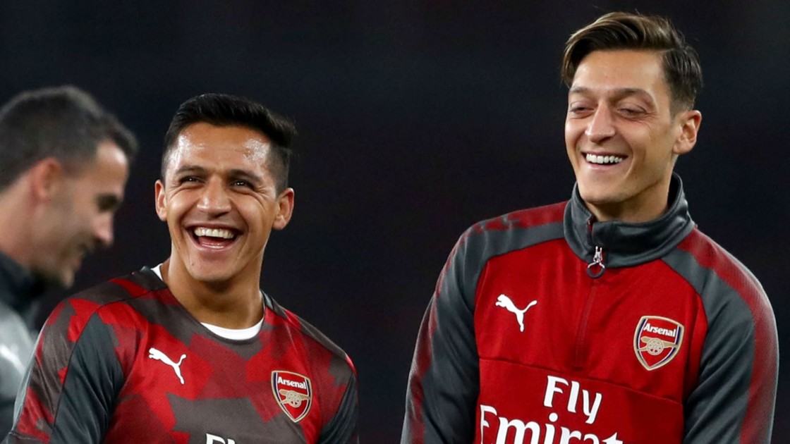 https://images.performgroup.com/di/library/omnisport/20/d6/alexis-sanchez-mesut-ozil-cropped_sbmqnugyqqhe1a6fr9w9edndk.jpg?t=776358279&quality=90&h=630