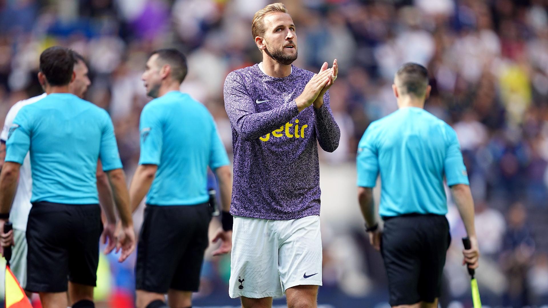 Harry Kane applauded the fans after the match (Yui Mok/PA)