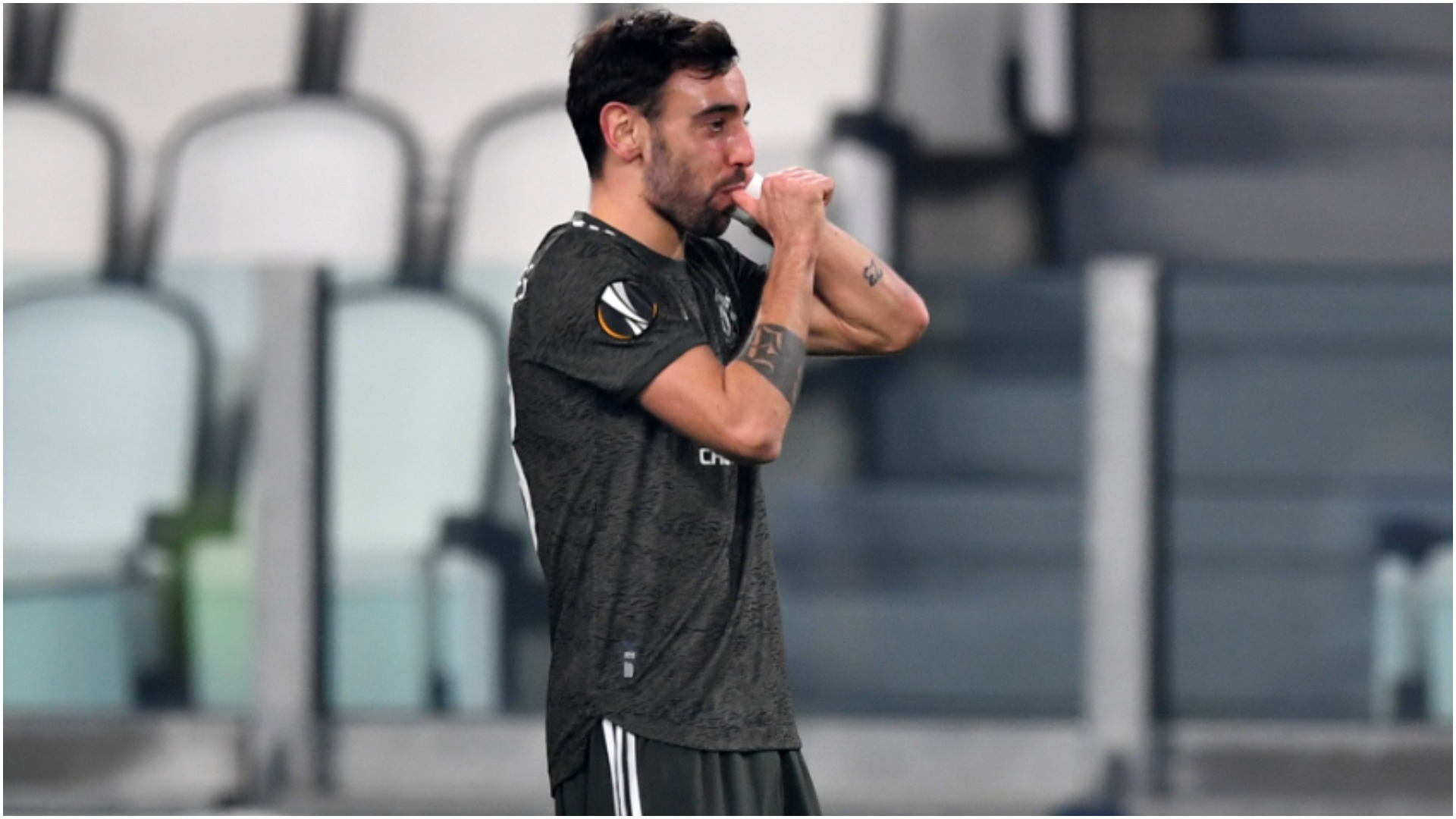 Scholes salutes 'sensational' Fernandes after Europa League rout