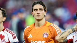 Hull sign goalkeeper Tzolakis for club-record fee