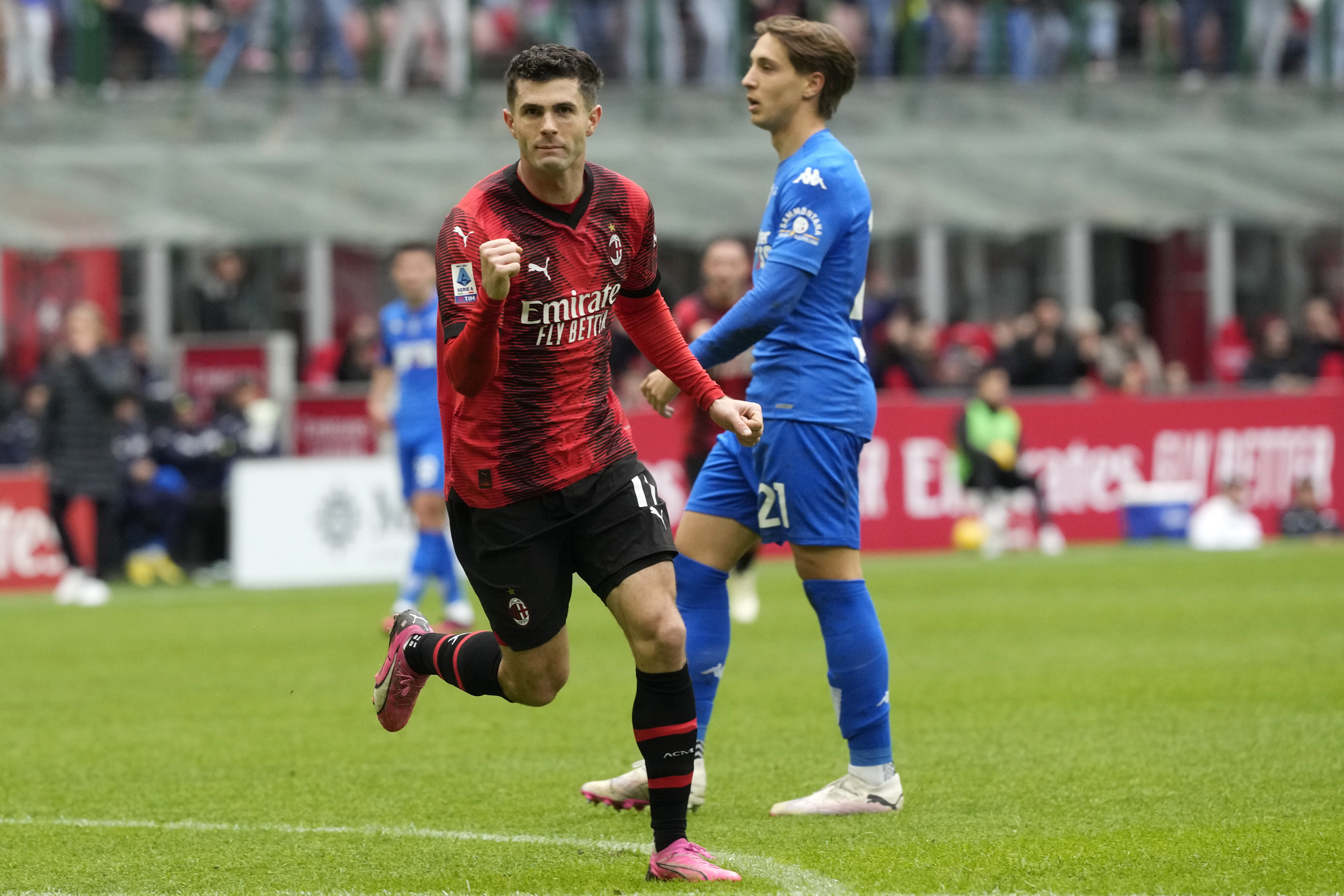 Christian Pulisic celebrates after scoring against Slavia Prague in the first leg