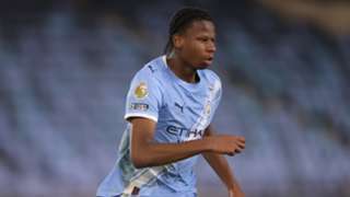 Coventry sign young defender Mfuni on loan from Man City