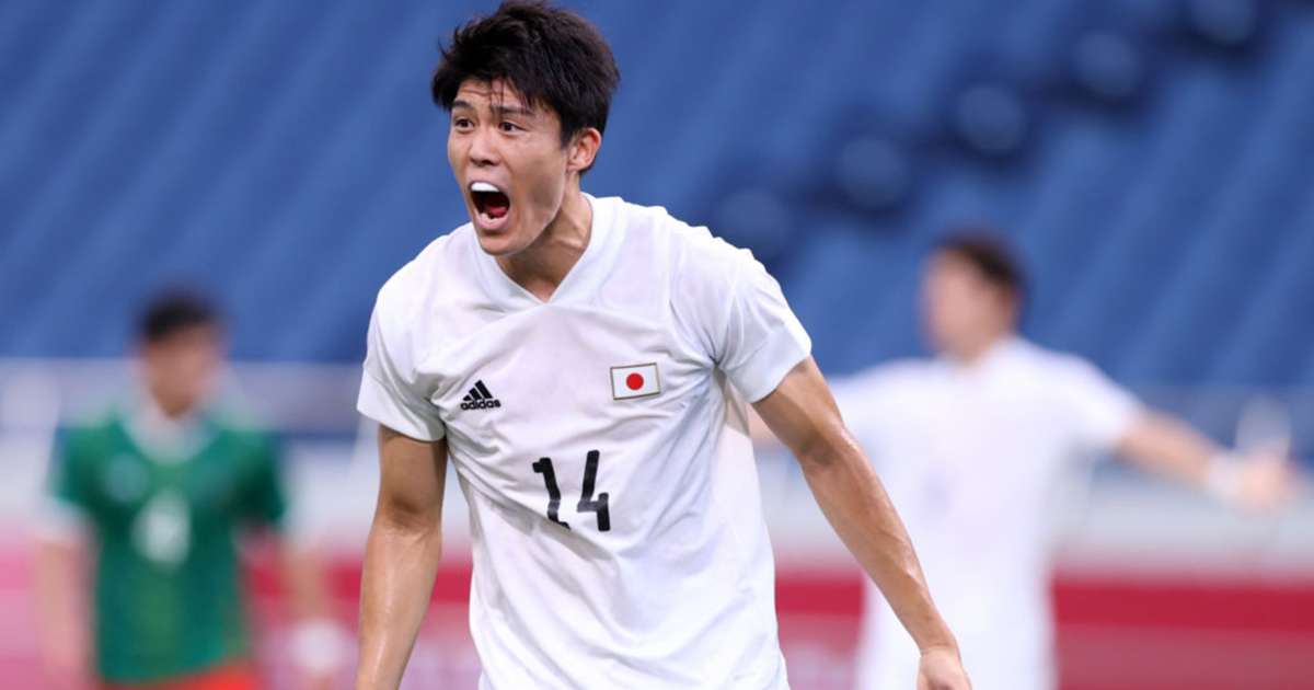 Arsenal sign Tomiyasu, Bellerin loaned to Real Betis