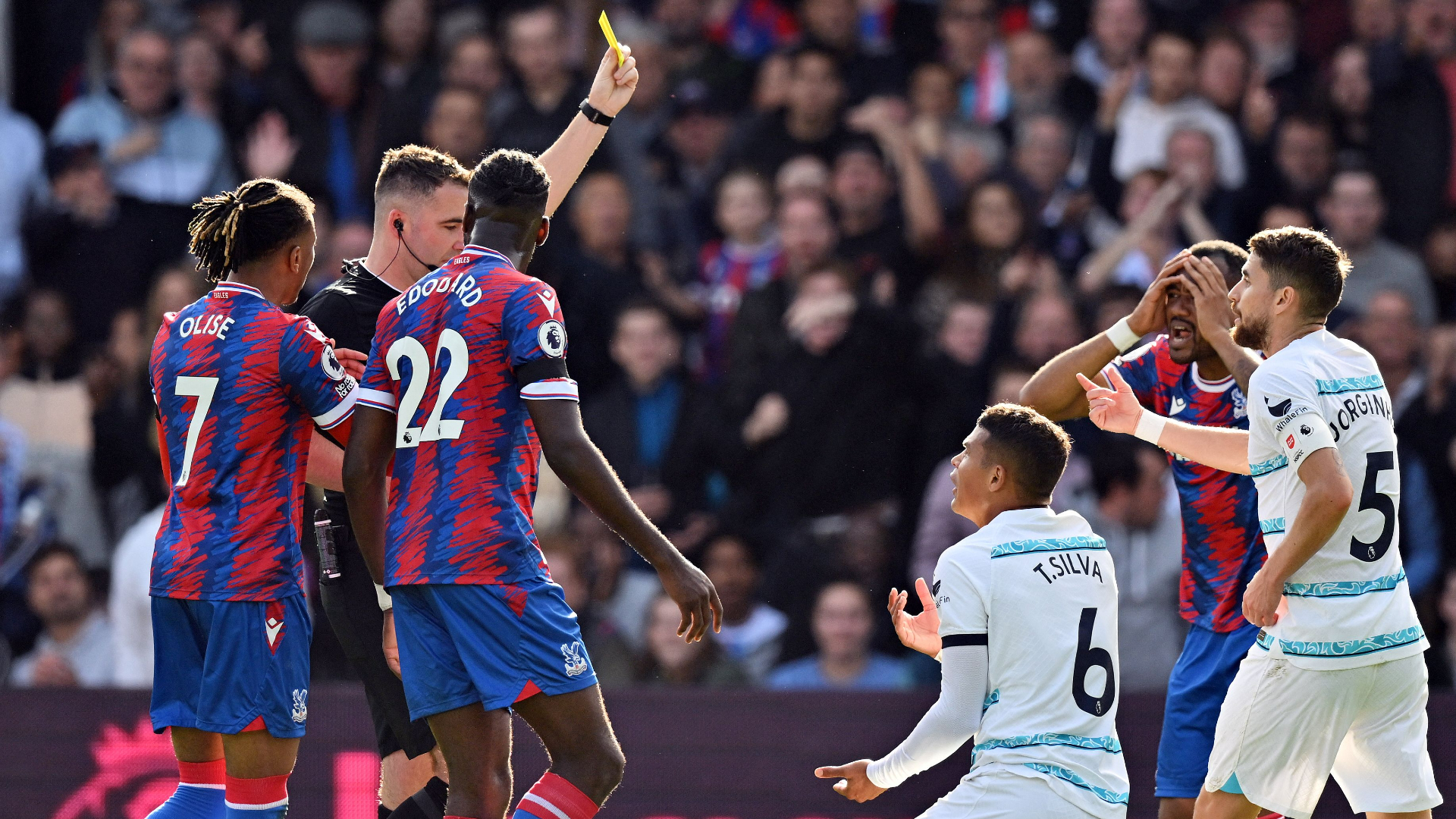 Thiago Silva was only issued a yellow card after denying Jordan Ayew