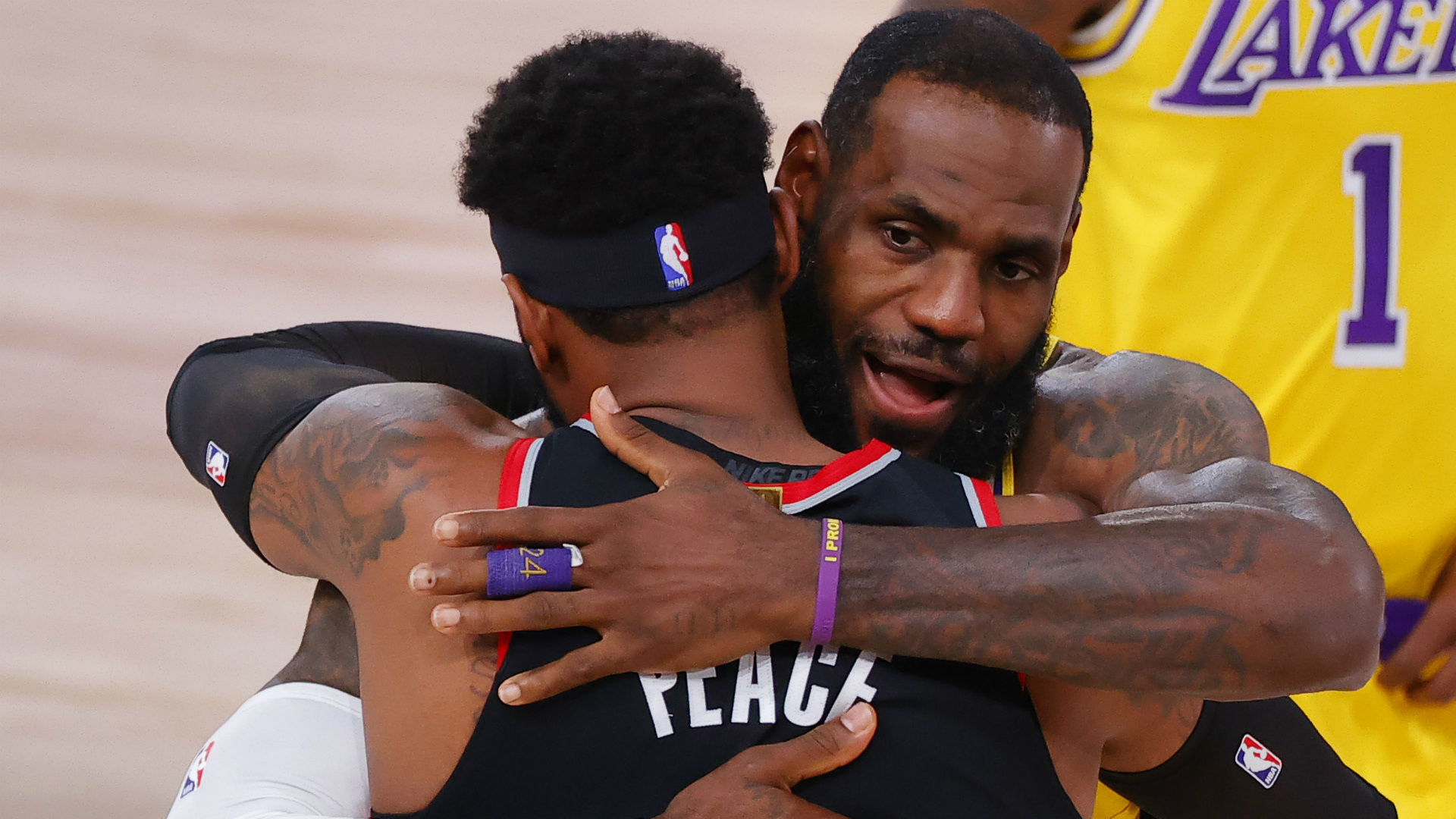 Carmelo Anthony praying for Blazers stay after LeBron James praise